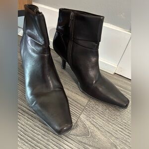 Dark brown kitten heel boots